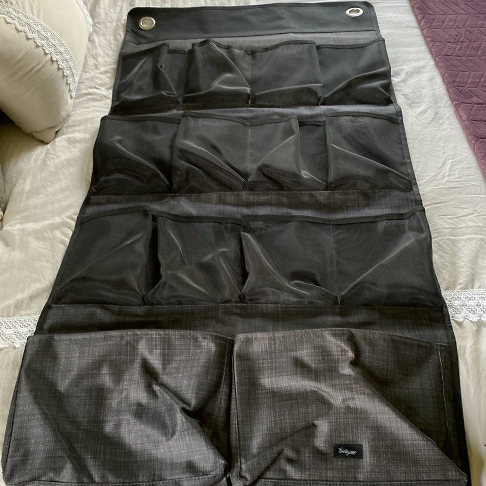 Thirty one gifts Hang up Space saver NWT 40x21